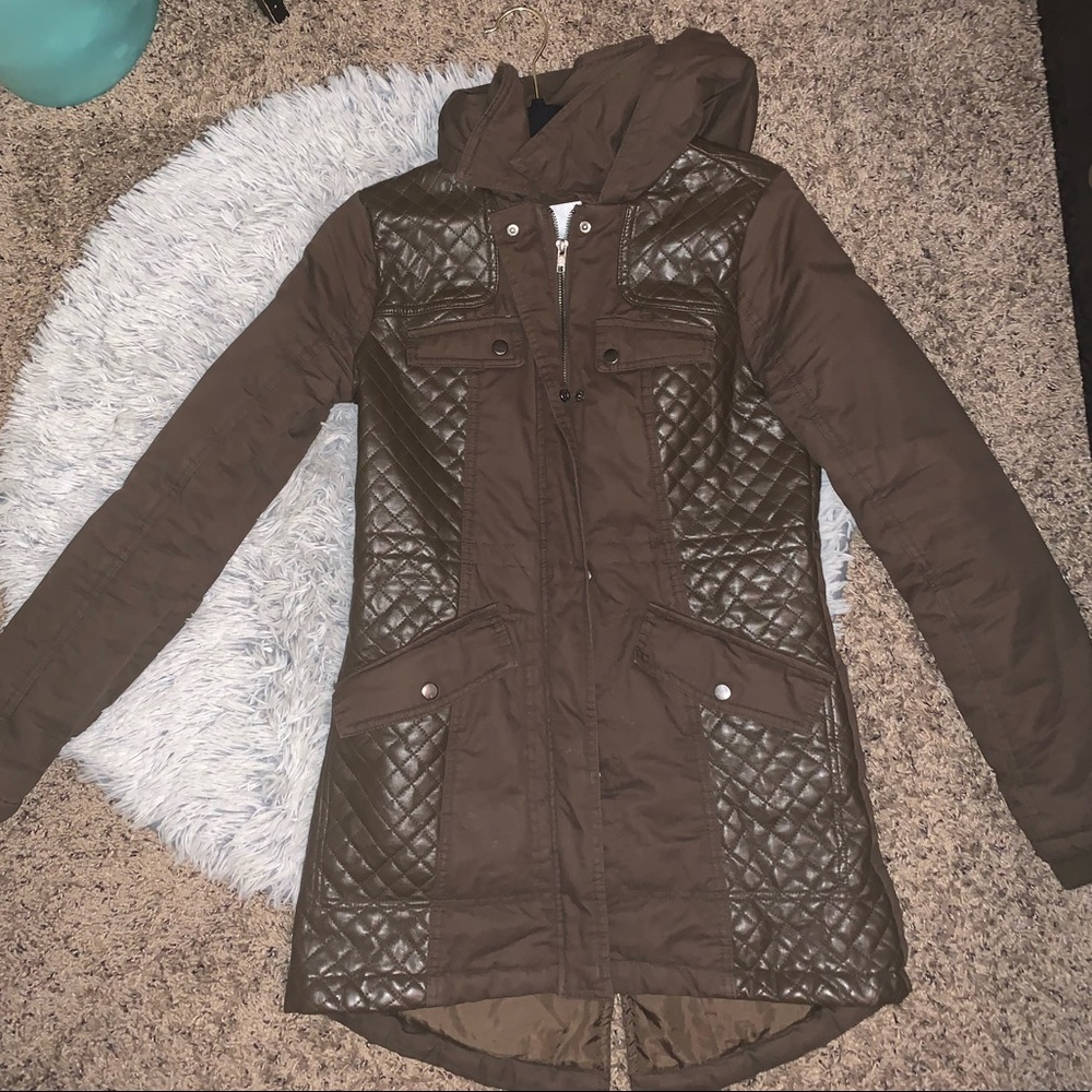 Hunter/army green warm thigh length winter coat!